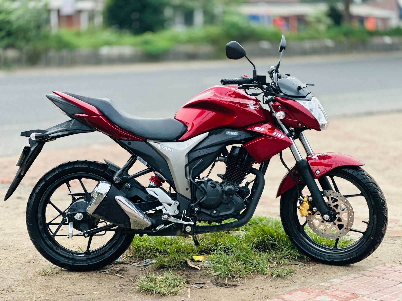 GIXXER MONOTONE Maroon 100KM