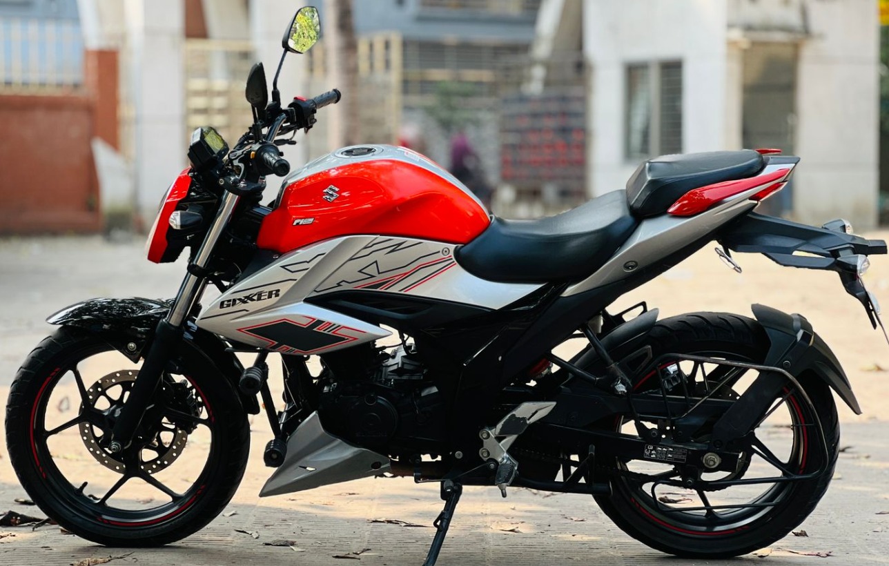 Suzuki Gixxer Fi D.D Orange silver Indian 17000KM